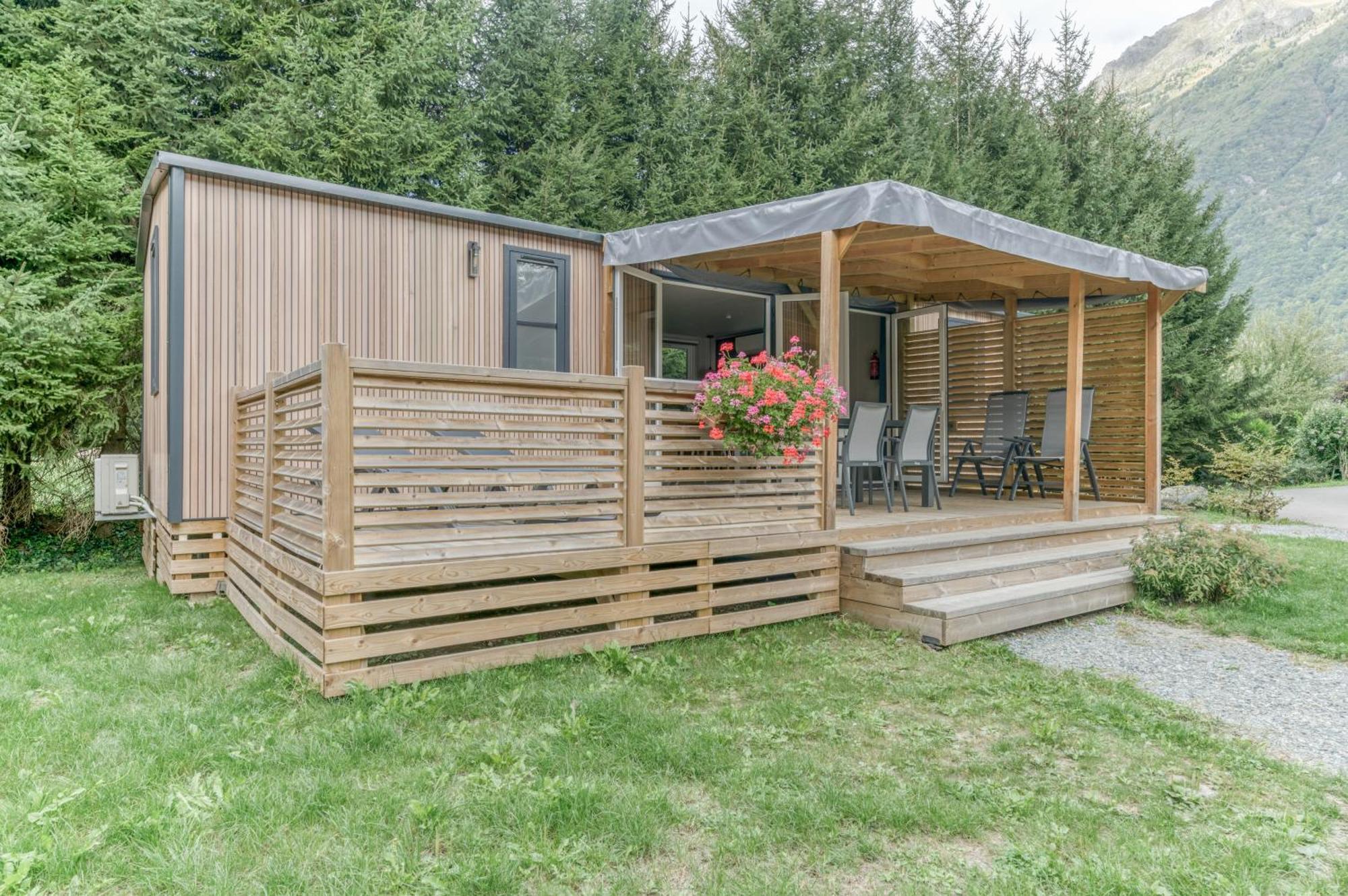 Camping RCN Belledonne Le Bourg-dʼOisans Buitenkant foto