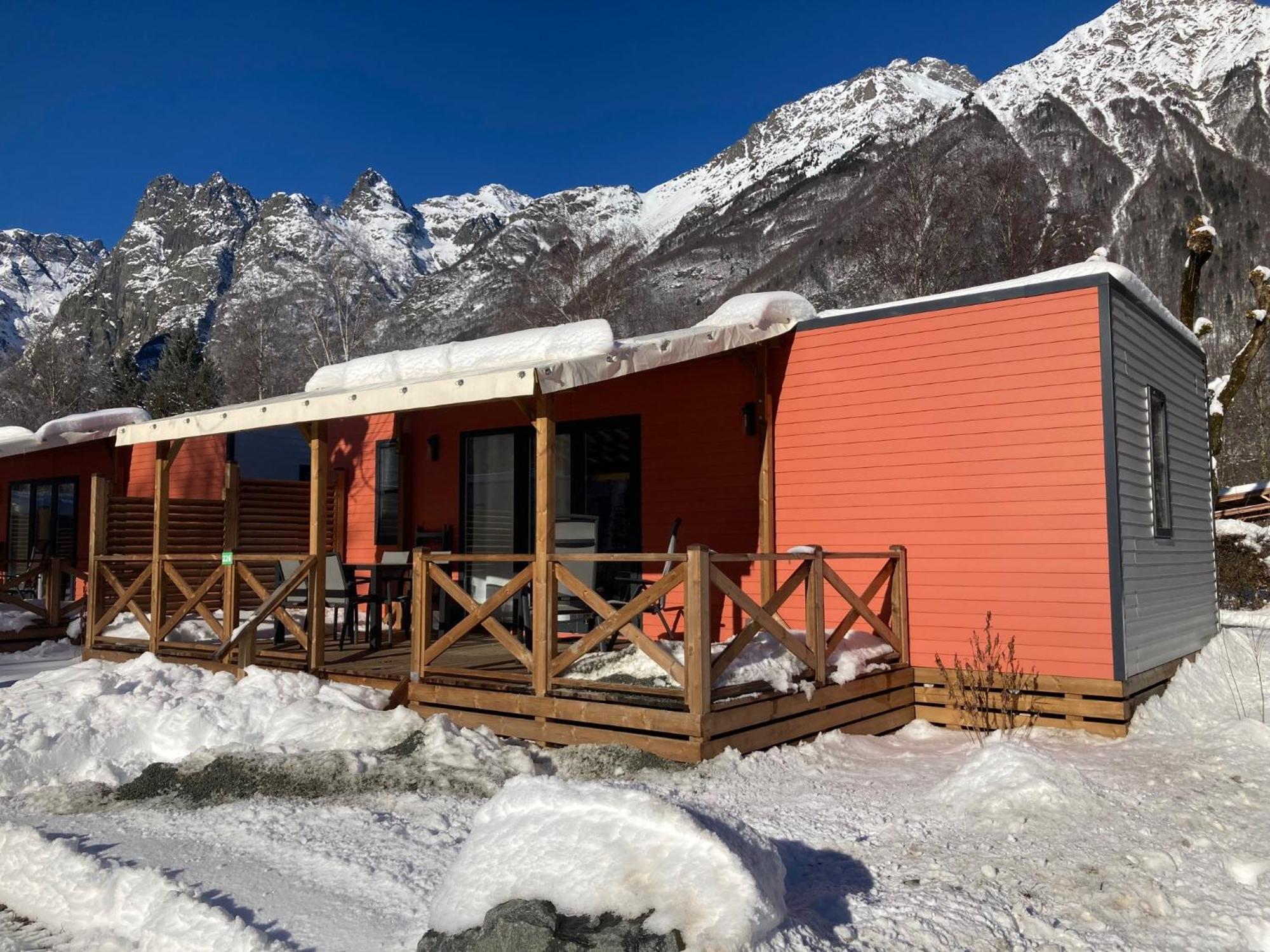 Camping RCN Belledonne Le Bourg-dʼOisans Buitenkant foto